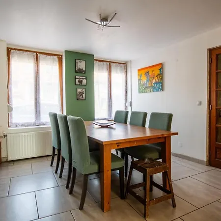 Large Family With Spacious Garden! Nyaraló Hallennes-lez-Haubourdin