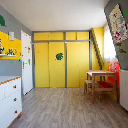 Nyaraló Large Family With Spacious Garden! Hallennes-lez-Haubourdin